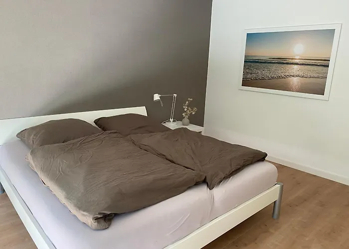 Moderne - Lohmar/wahlscheid * Ломар